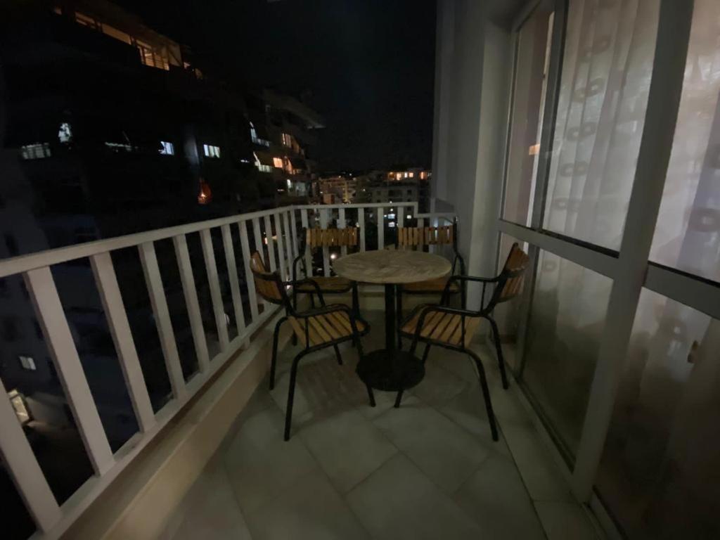 Апартаменти Manka' S Place Тирана Екстер'єр фото