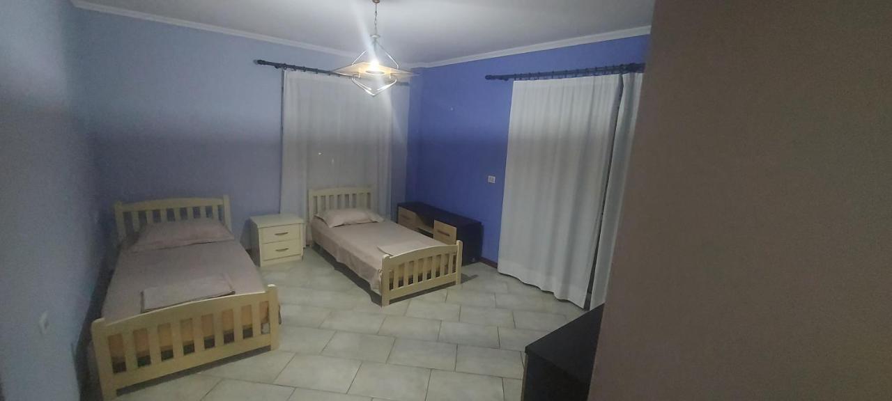 Апартаменти Manka' S Place Тирана Екстер'єр фото